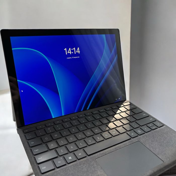 Планшет-ноутбук Microsoft Surface PRO 6 i5 8/128gb “12.3 USA