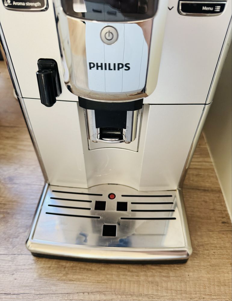 Sprzedam ekspres ciśnieniowy marki Philips EP5333