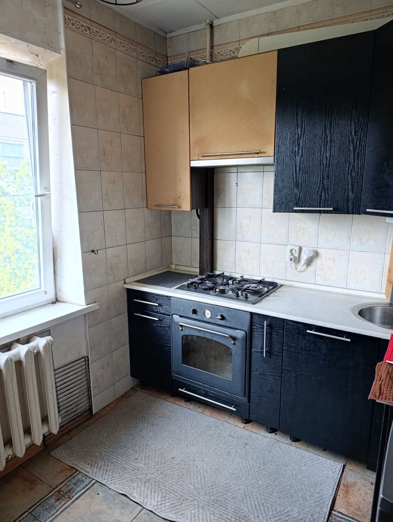 Продам 3 кімн., Святошинський р-н, метро Святошин.
