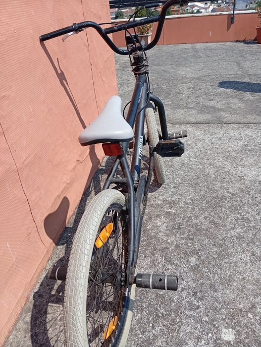 Bicicleta de manobras