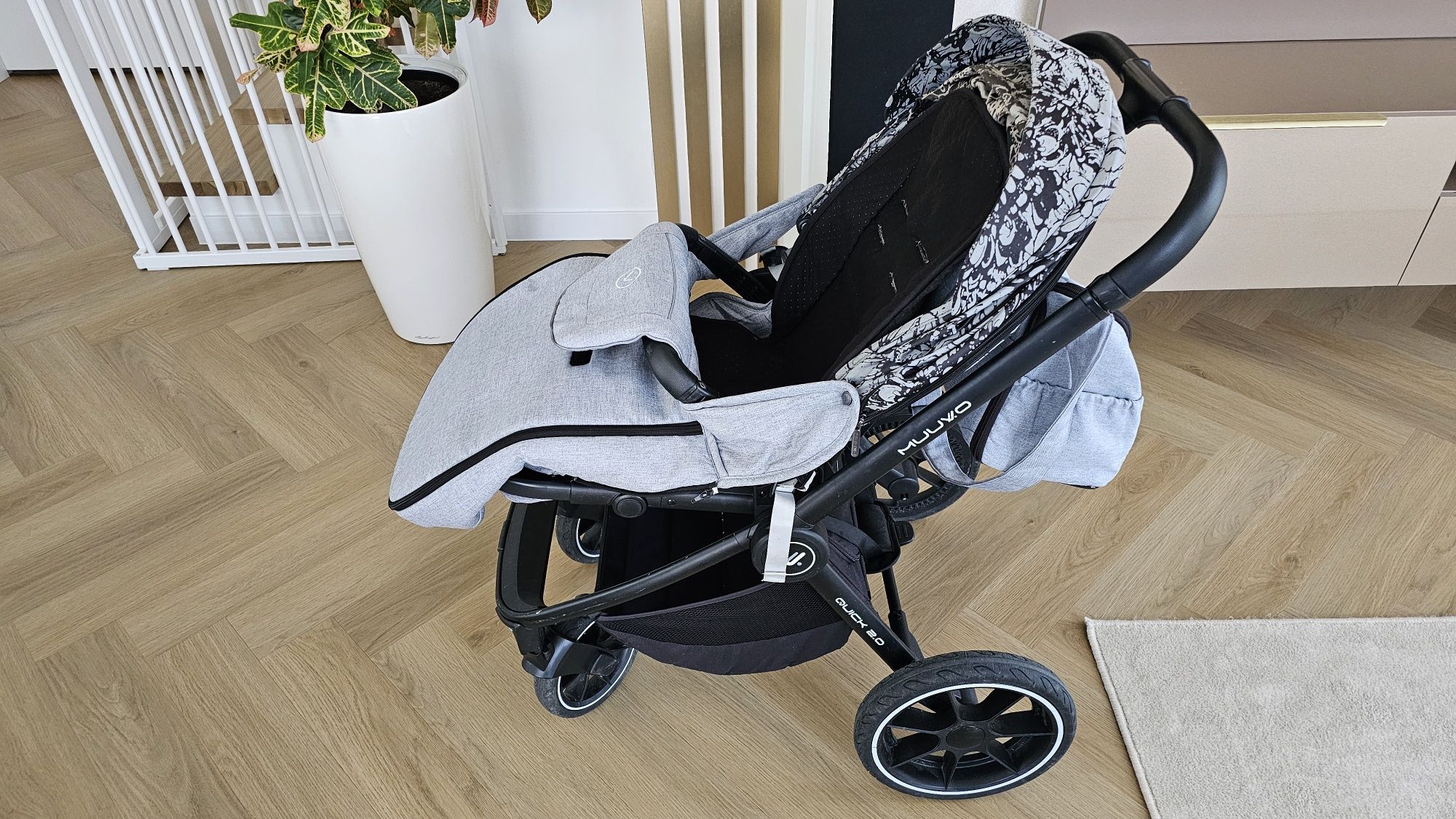 Wózek 2 w 1 Gondola + spacerówka Muuvo quick 2.0 stan bdb