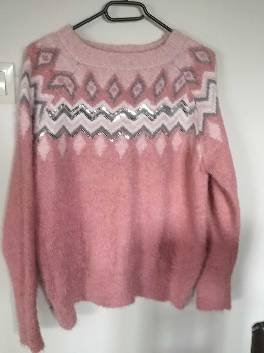 Puchaty sweterek firmy janina