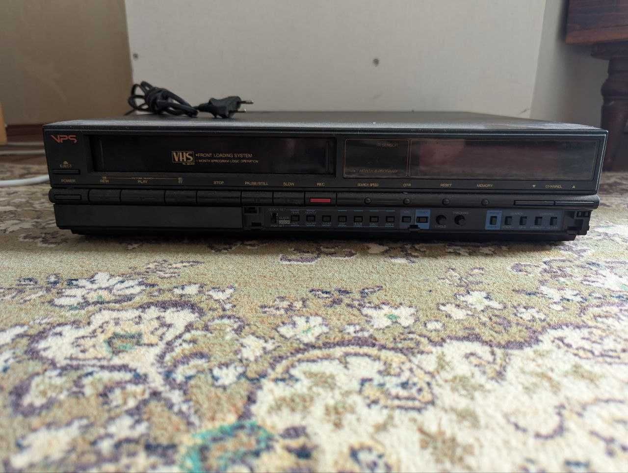 Bestar VCR 8120 – ретро відеомагнітофон з Англії