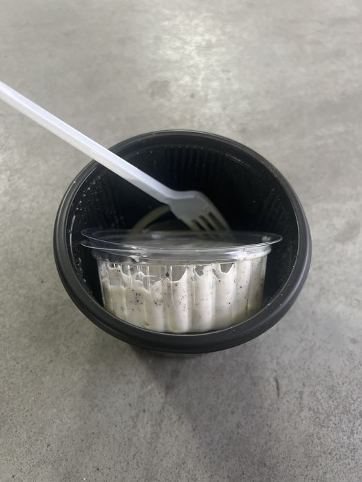 Пустая коробка от пельмений (сметана в подарок )