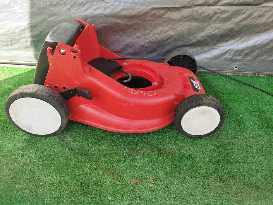 68 . Laweta/wózek/obudowa do kosiarki 40 cm napęd