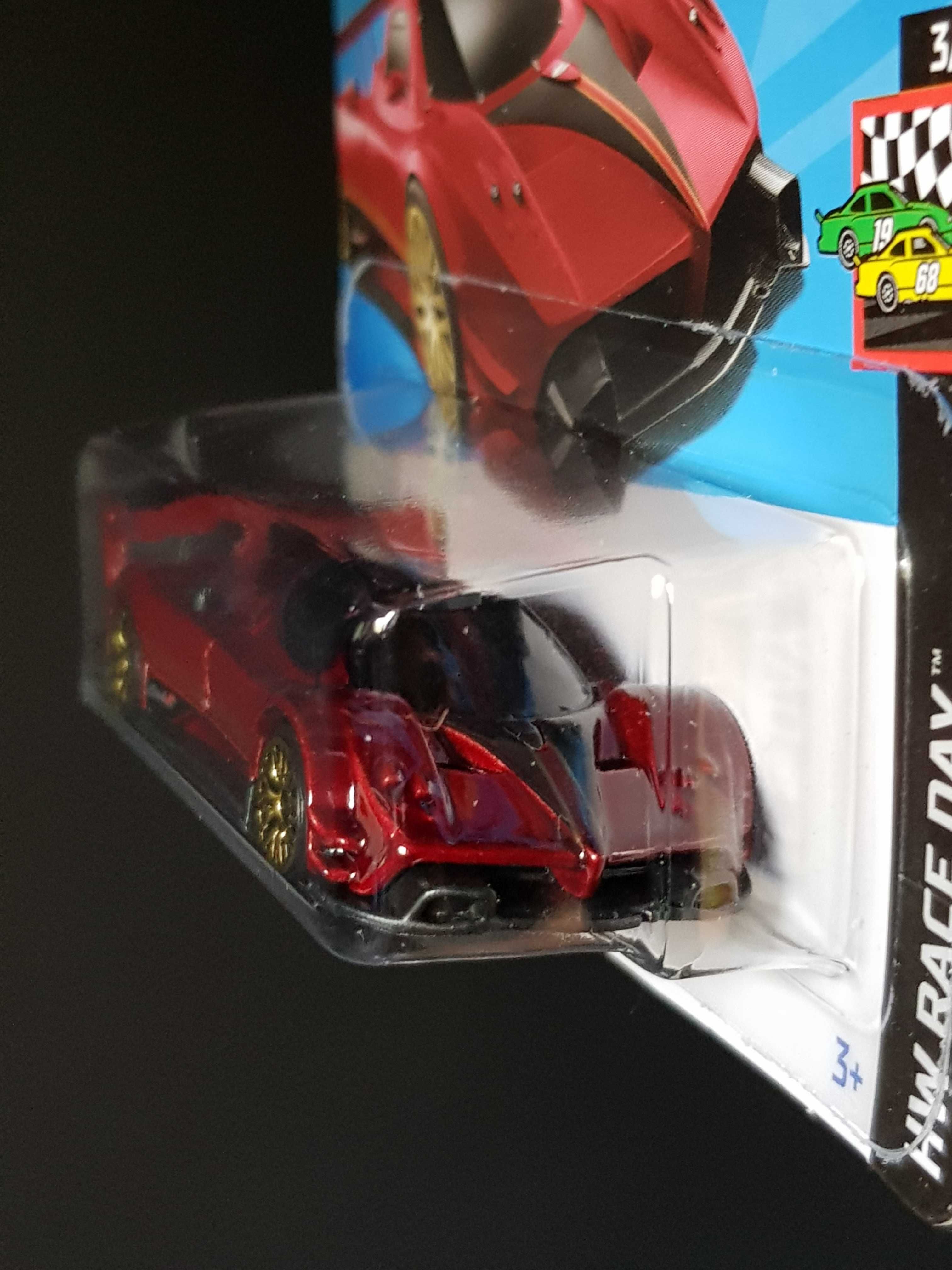 Hot Wheels Pagani Zonda R 1:64 HW Race Day