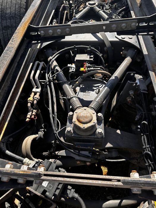 Belka kompletna wleczona podnoszona SKRĘTNA VOLVO FH/FM