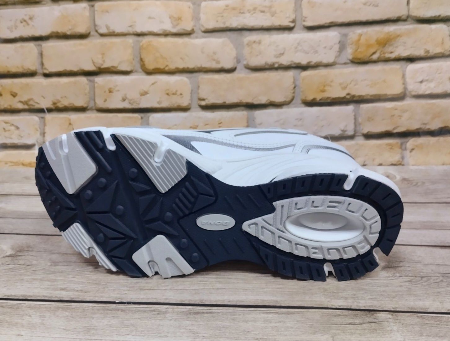 Белые кожаные мужские кроссовки Bona 47-49p
