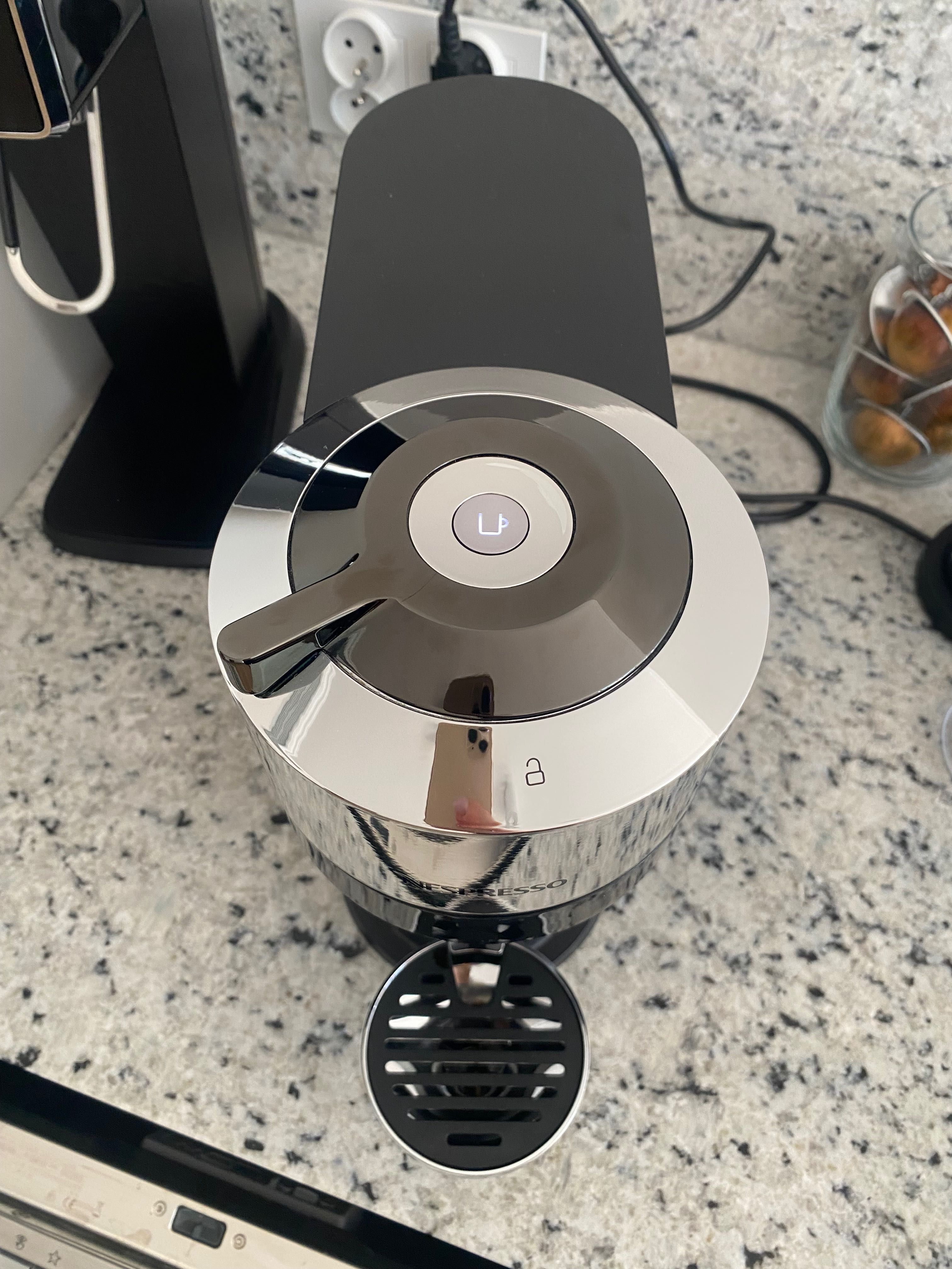 Sprzedam ekpres do kawy Nespresso