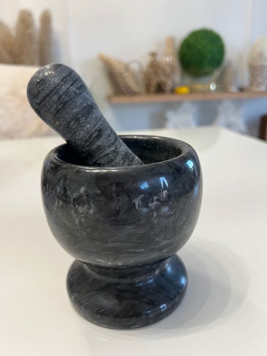 Moździerz kamienny kuchenny