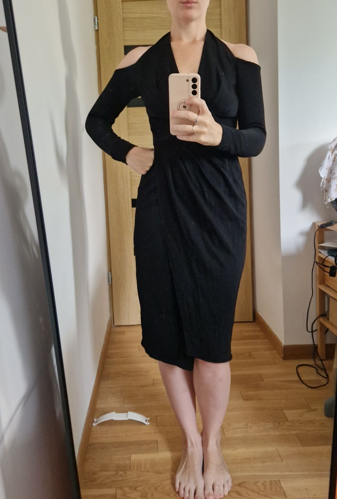 Czarna sukienka elegancka