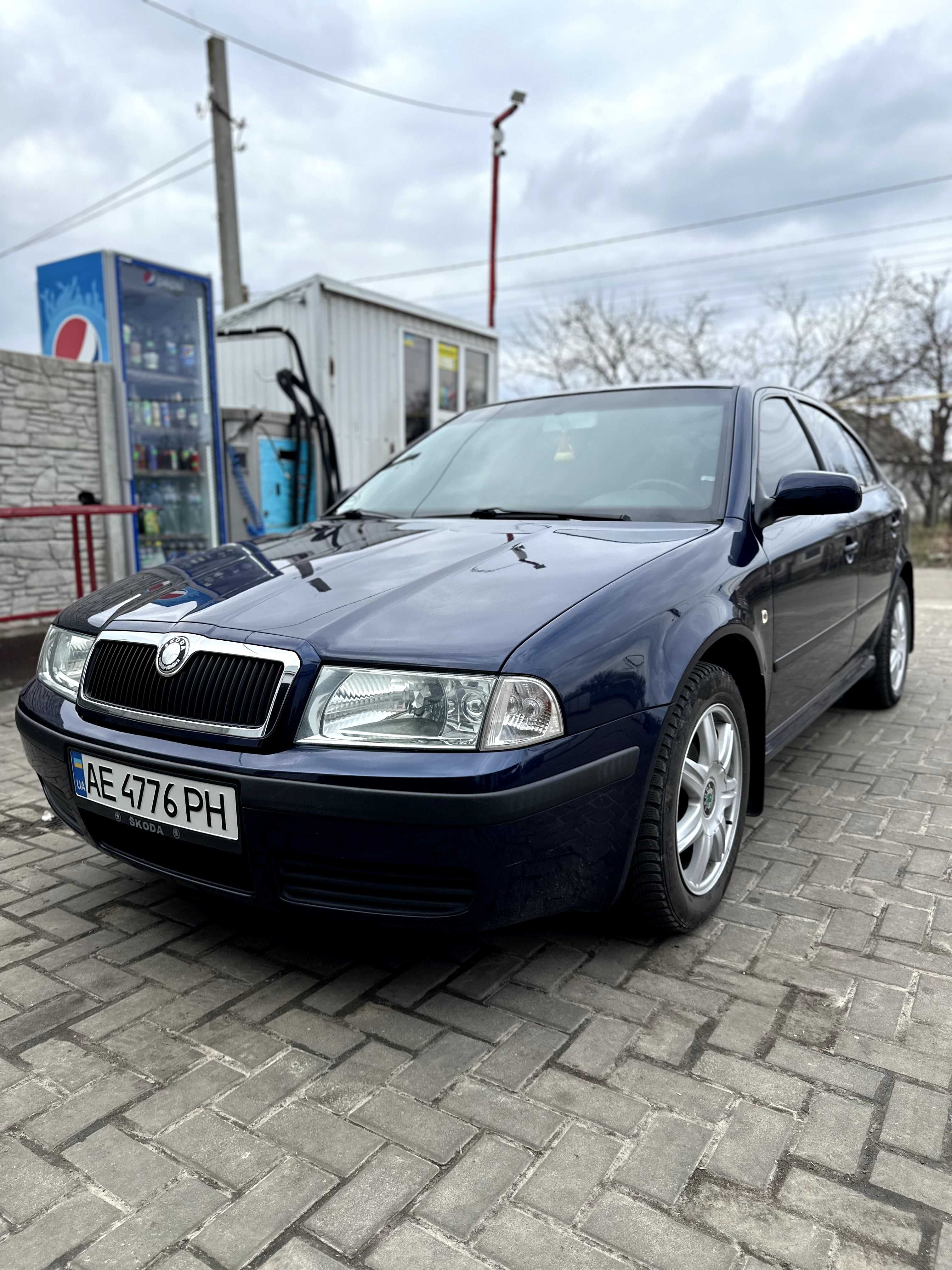 Продам Skoda Octavia Tour 1.6 Bfq (не крашена)