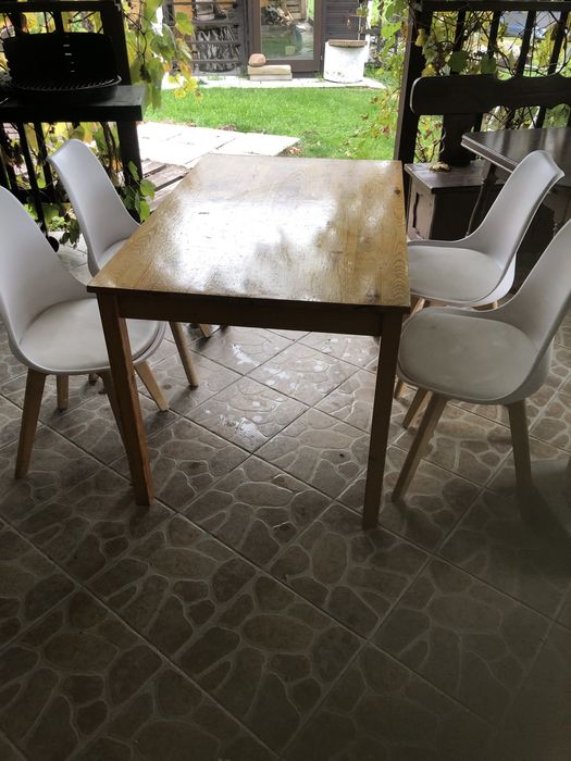Stół + 4 krzesła