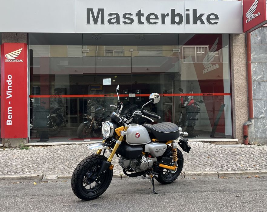 Honda Monkey 125 - COMO NOVA !! - DESDE 56 EUR / MÊS !!