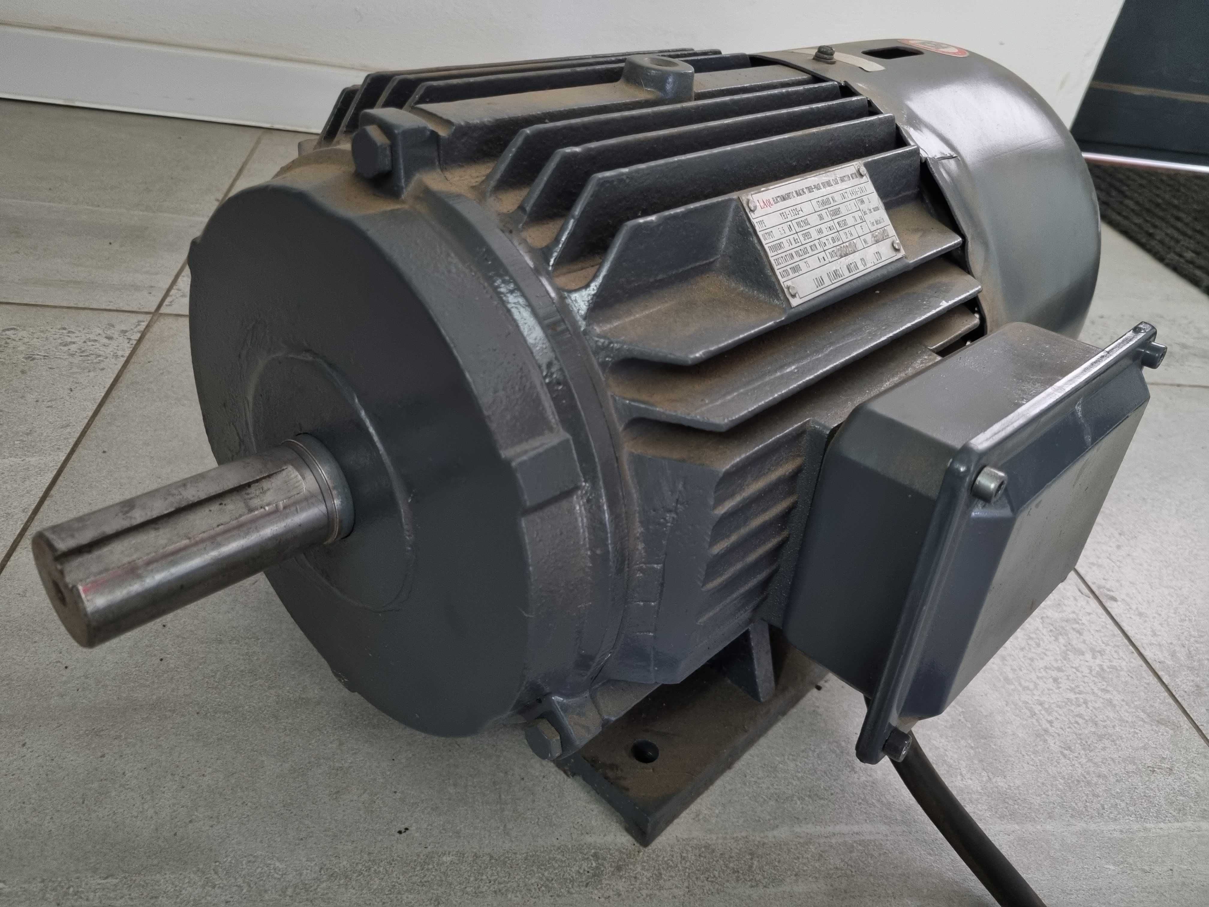 Silnik Elektryczny 5,5 kw z Hamulcem nowy nieużywany 2022r 400v Tanio