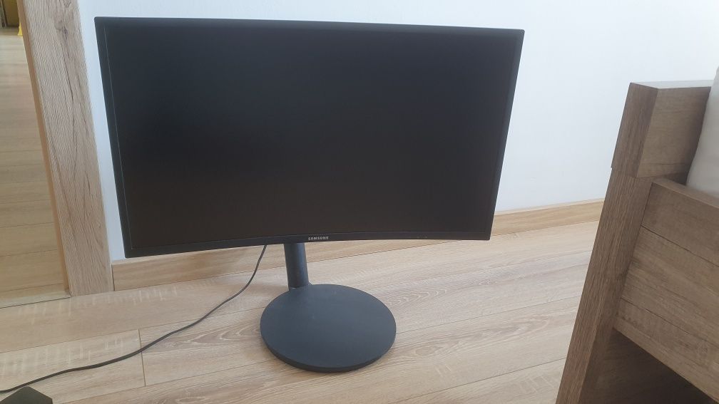 Monitor Samsung 27" Curved LC27fG70FQ LCD VA