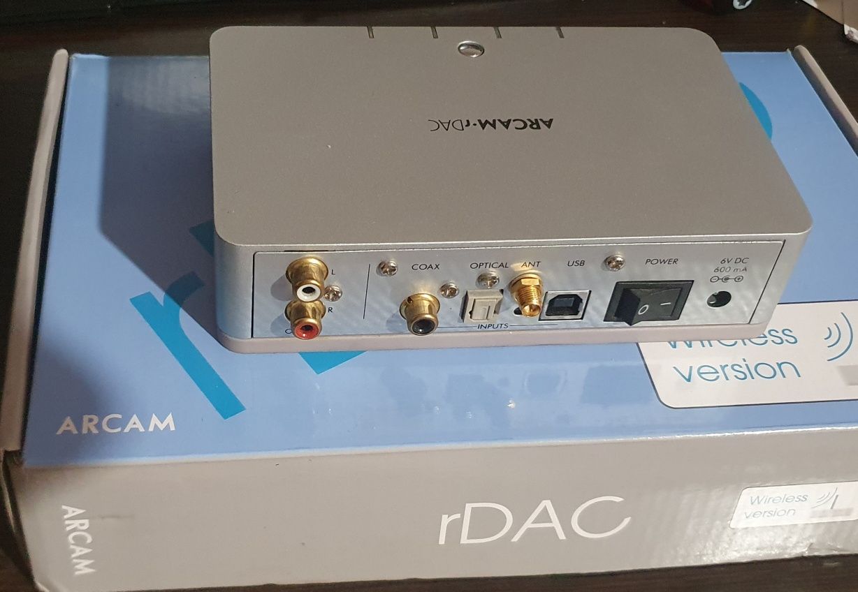 Arcam rDAC Wireless DAC zasilacz Tomanek ULPS-transformator toroidalny