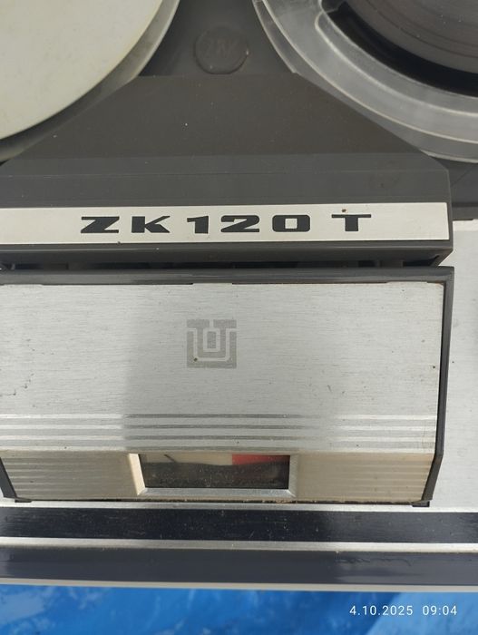 Stary magnetofon UNITRA ZK 120 T