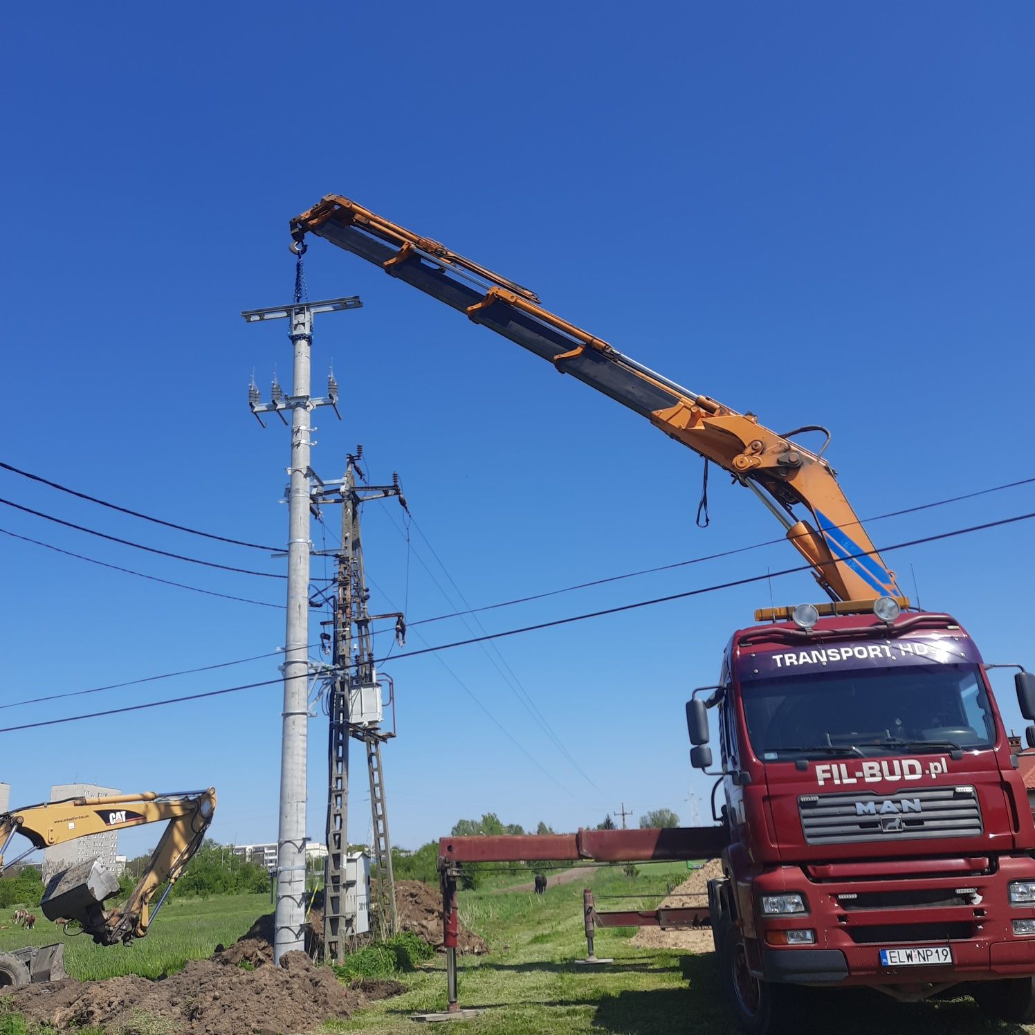 Usługi HDS Łódź , transport kontenerów niskopodwoziowy pomoc drogowa