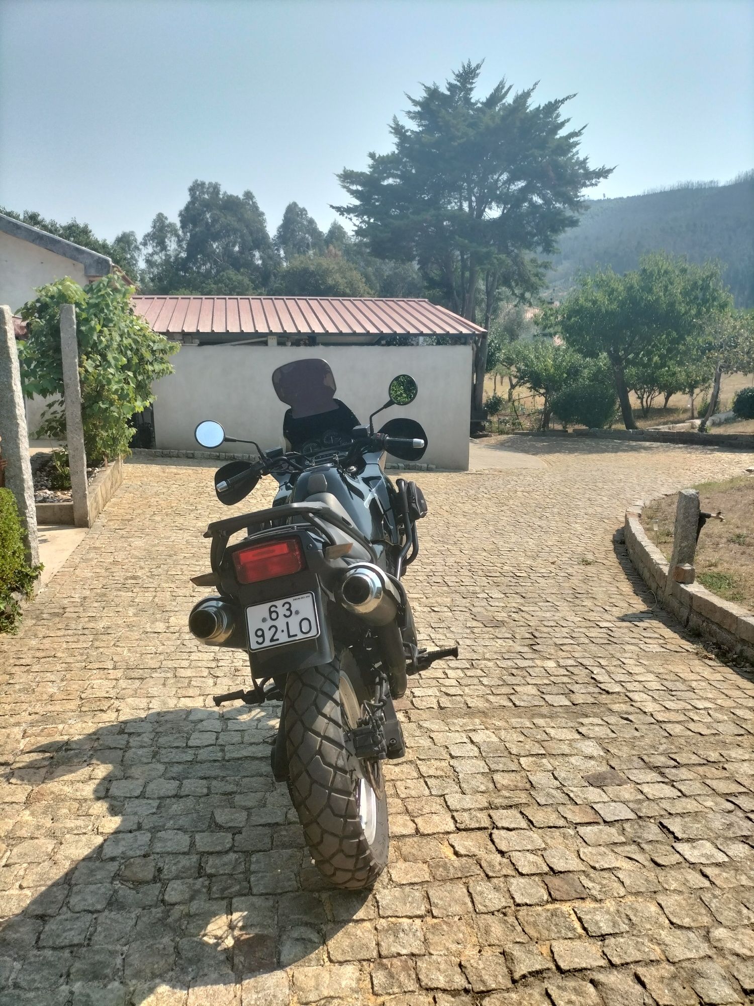 Triumph tiger 900