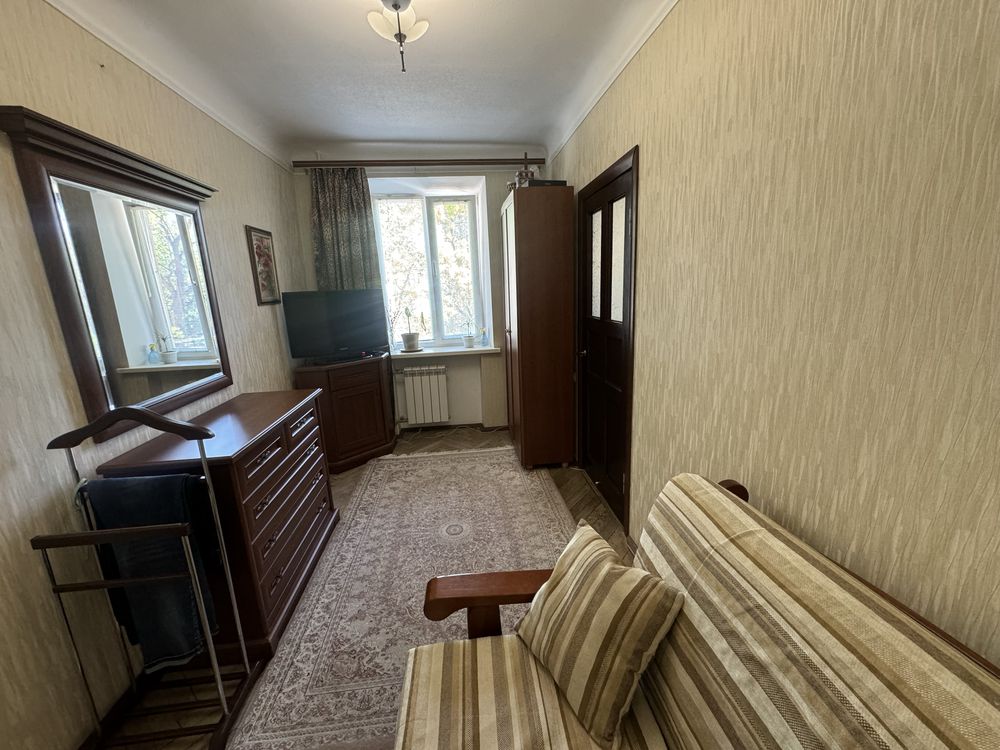 Продаж трикімнатної квартири в Центрі міста вул. Г. Бабіча (8 березня)