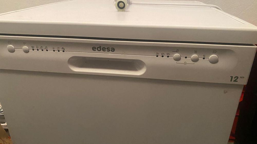 Frigorífico e máquina loiça