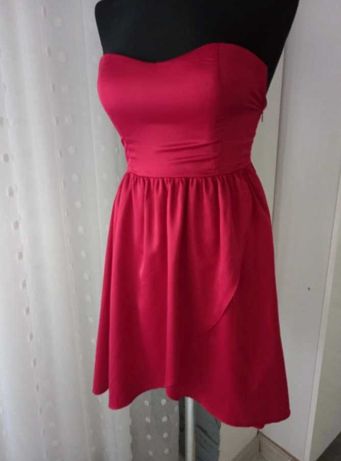 Prześliczna sukienka satynowa atłasowa czerwona mini