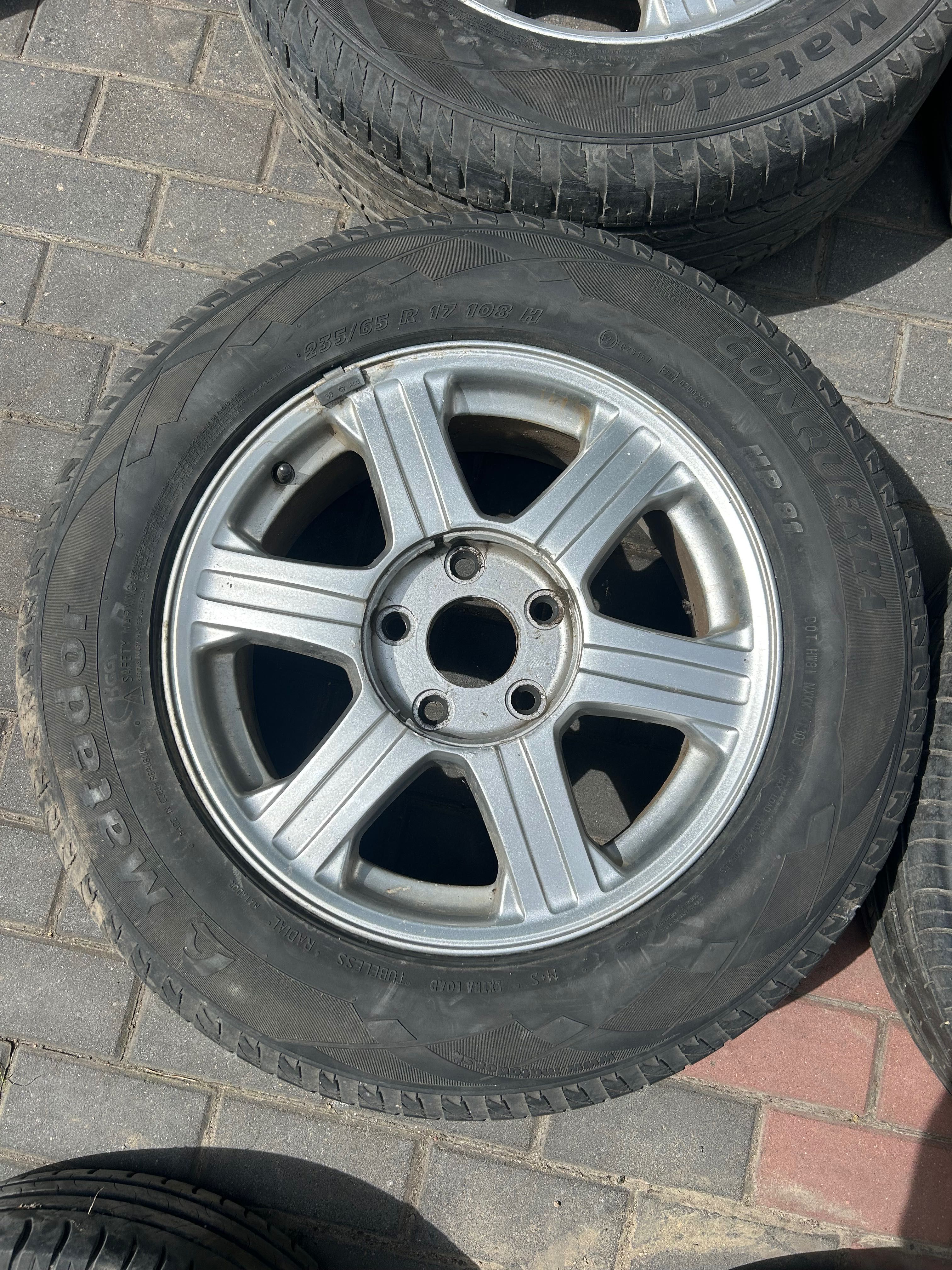 Alufelgi 5x127 ET40 Opony Letnie 235/65 R17 Chrysler