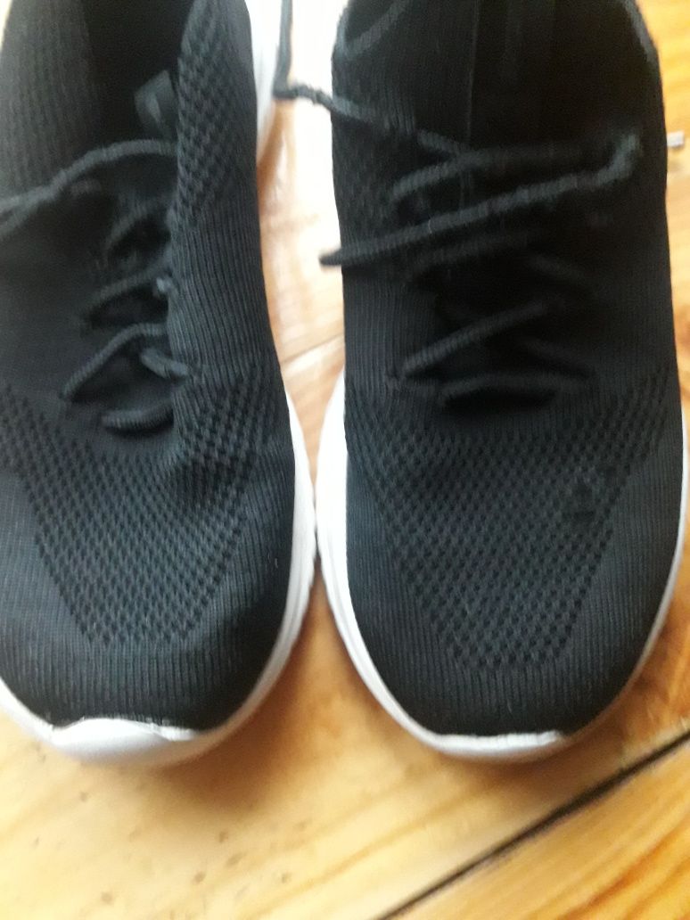 Buty sportowe Sprandi.rozm.36.Gratis koszulka .