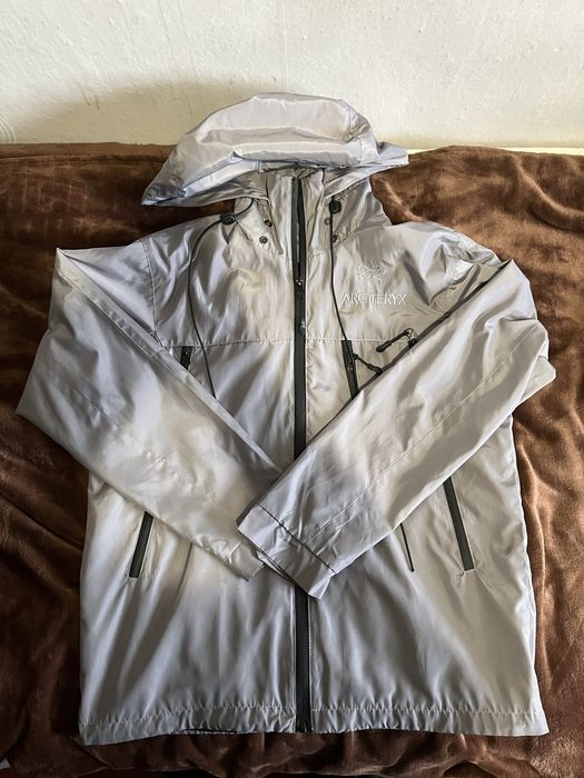 Вітровка Arcteryx b/y