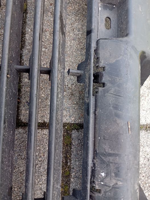 Środkowa kratka zderzaka Jumpy Expert Vivaro C Zafira D Proace po 2017