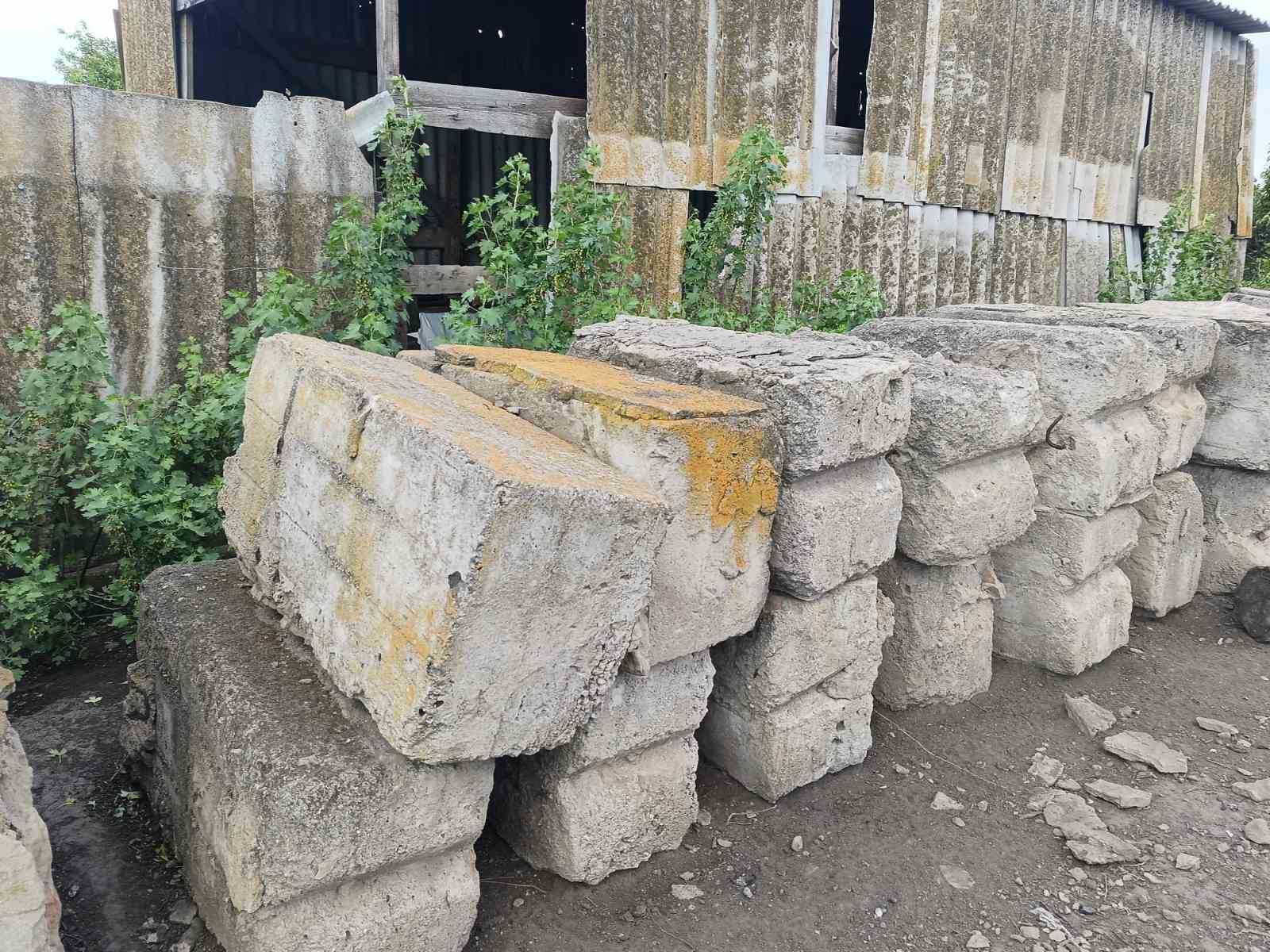 Бетонно фундаментні блоки