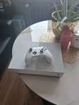 Sprzedam Xboxa One S używany