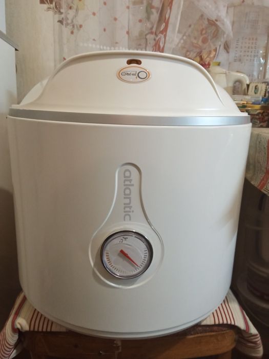 Продаю водонагревательный бак Атлант