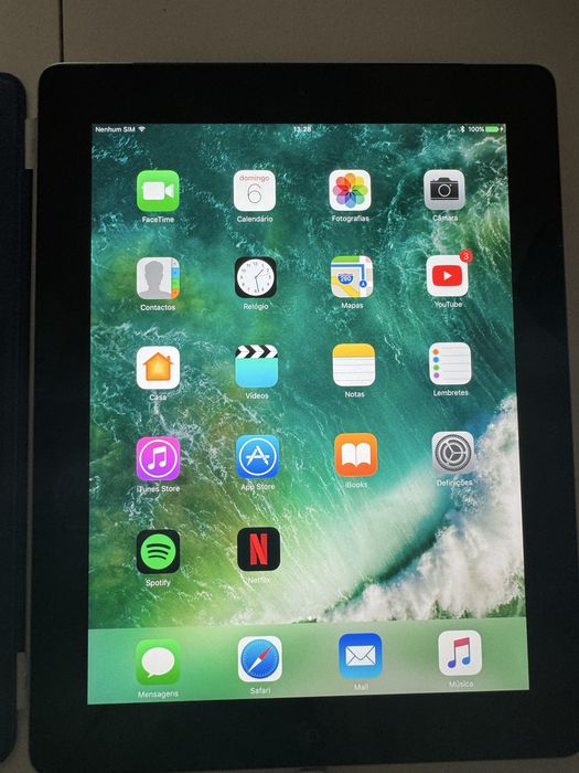 Apple iPad 4 Wi-Fi + 4G (4th generation)+ Extras