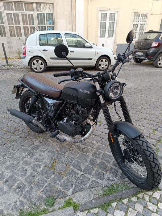 Brixton Cromwell 125cc - 9,800km