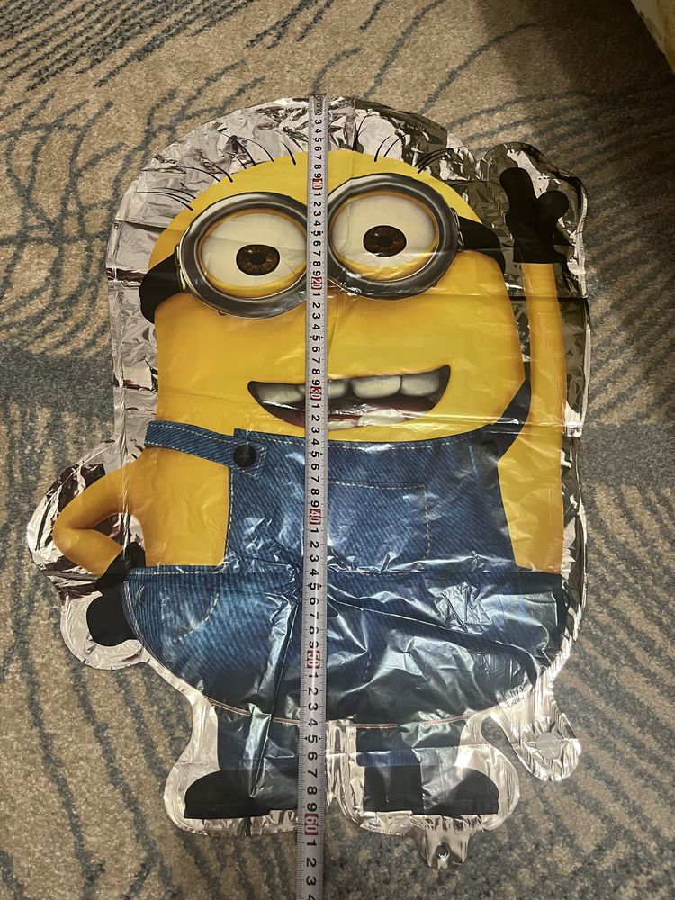 Воздушный шар миньйон