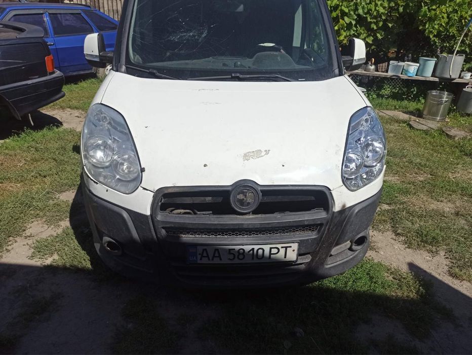 Продам Fiat Doblo 2012 год