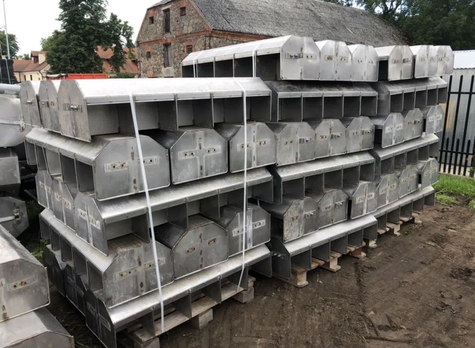 Корита нержавійка з Данії , для поросят ,свиней, телят