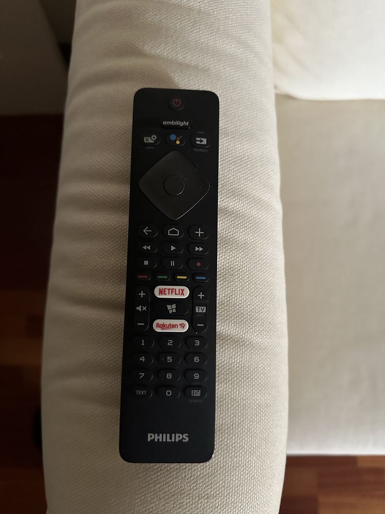 Smart TV Android Philips UHD 4K 146cm Escrã Estragado