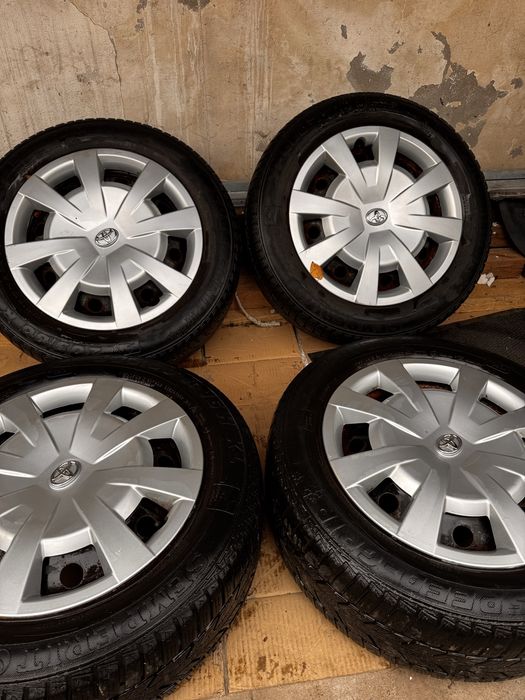 Koła zimowe Toyota 16” 5x114,3 opony Semperit Master-Grip