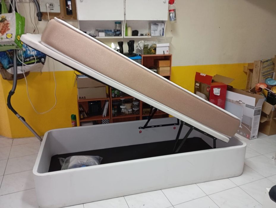 Cama usada + colchão