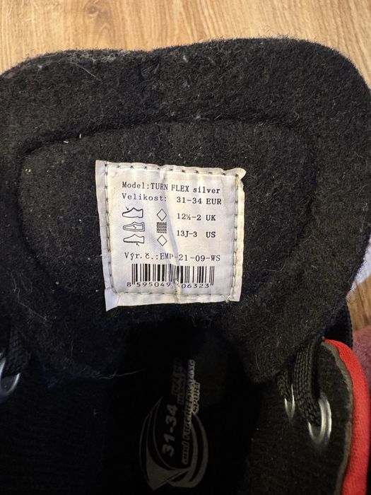 Łyżwy regulowane 31-34, prawie nieużywane