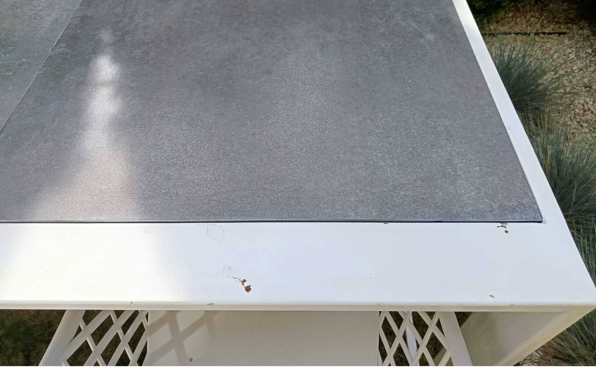 Zestaw Mebli Ogrodowych – Stół z Ceramicznym Blatem + 4 Krzesła