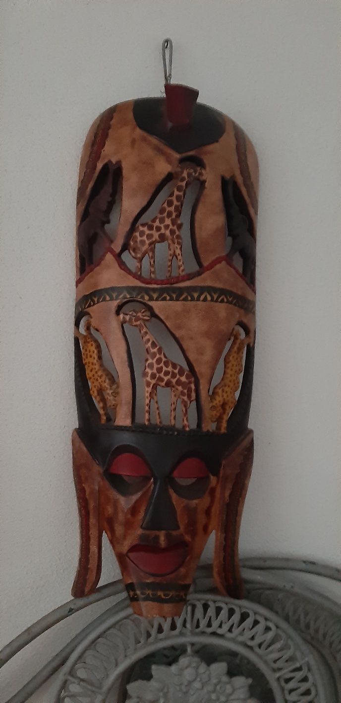 mascaras africanas em madeira