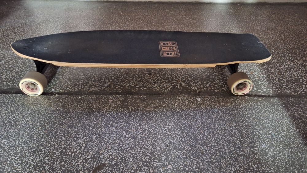 Longboard downhill Landyachtz the Gambler