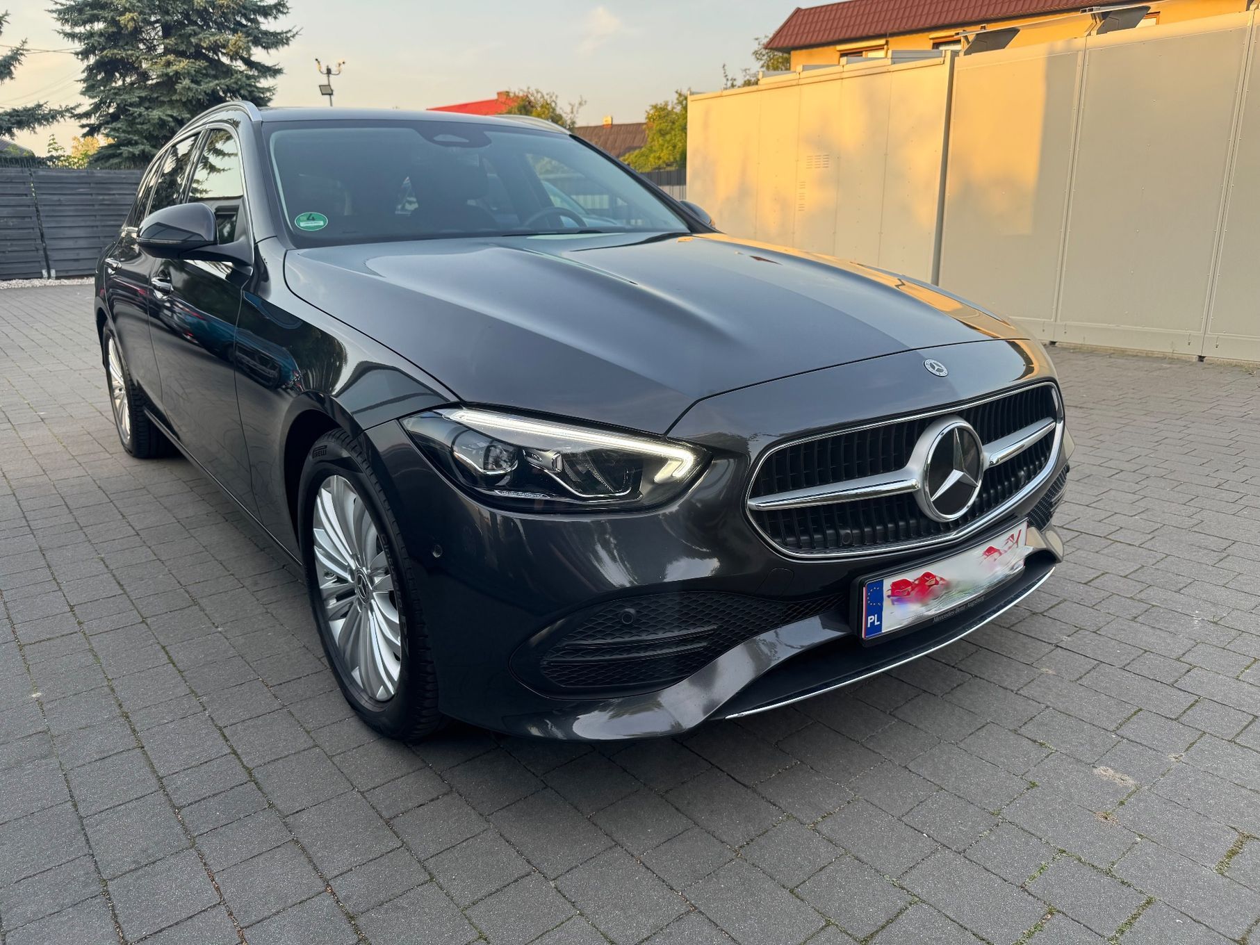 Mercedes-Benz Klasa C 220d 200km automat bogate wyposażenie z Niemiec opłacony lekko uszkodz