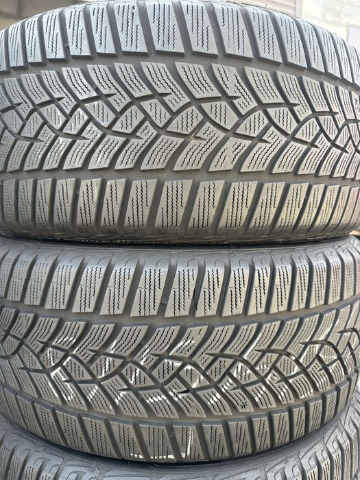 235/45/18 шины зима отличные Goodyear 2023 год 7+ ми