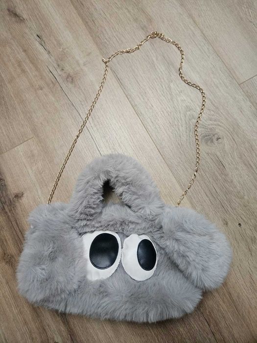 Torebka torebeczka pluszowa dla dziewczynki z łańcuszkiem jasno szara