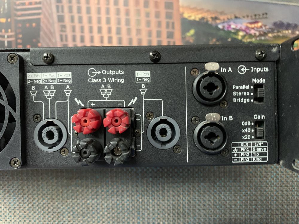 1500W професійний підсилювач звуку Crest Audio CD1500 клас D+